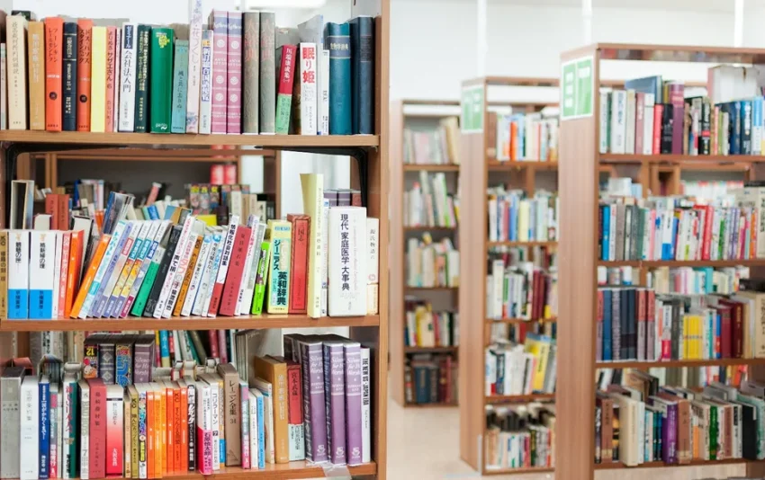 Buku catatan dengan contoh-contoh kalimat dalam bahasa Jepang.